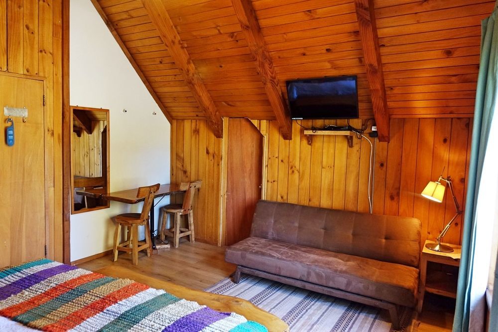 La Araucaria Hosteria Boutique - Ex Lounge Brasil Pucon Bagian luar foto